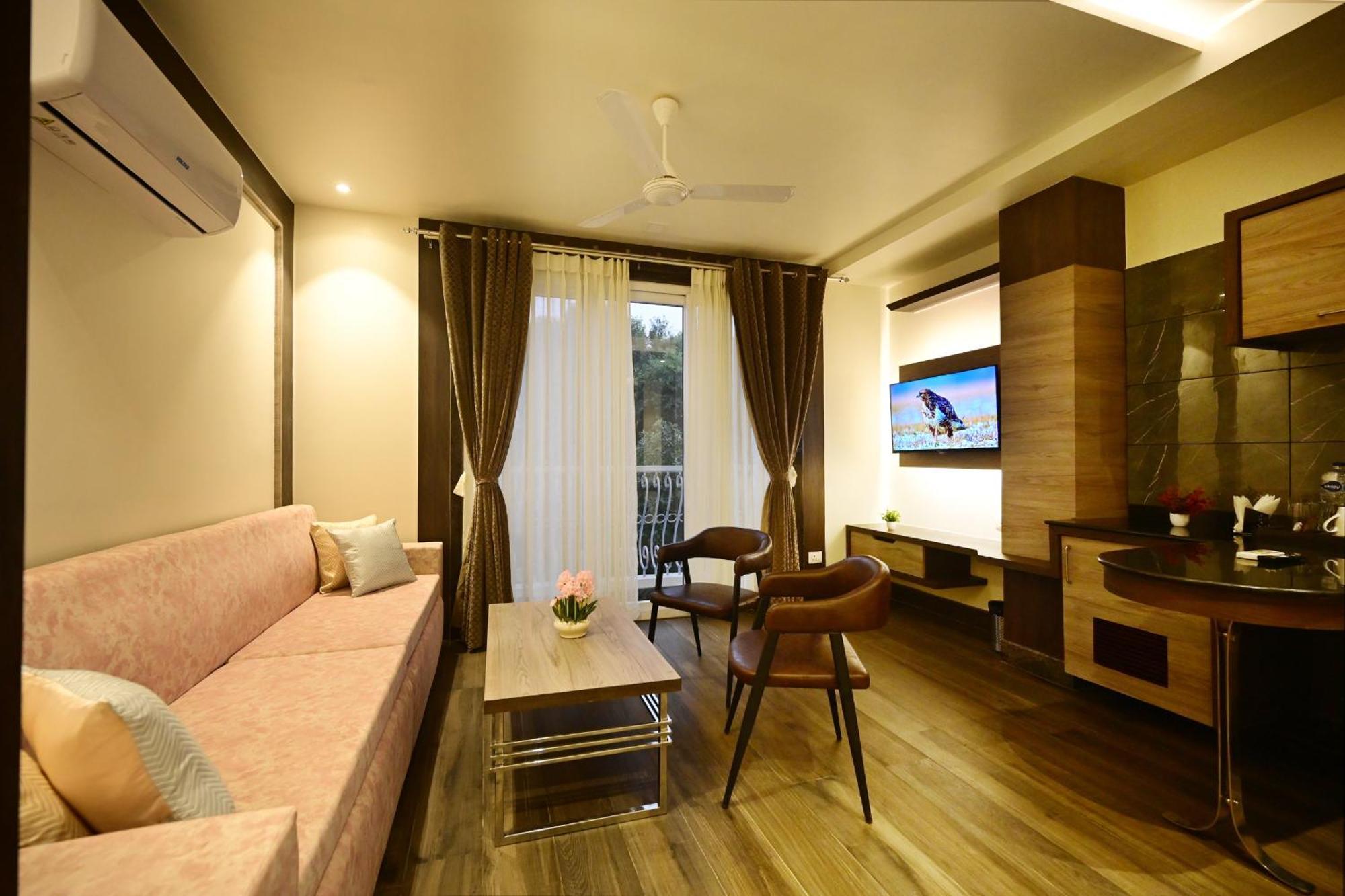 Coco Cabana Varanasi Exterior foto
